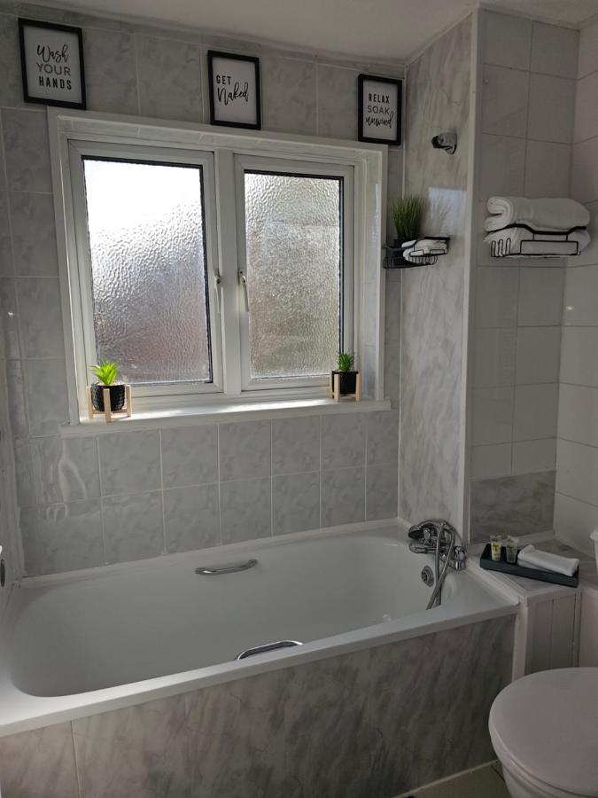 Home In Beckton. Docklands. London City Airport. Bagian luar foto