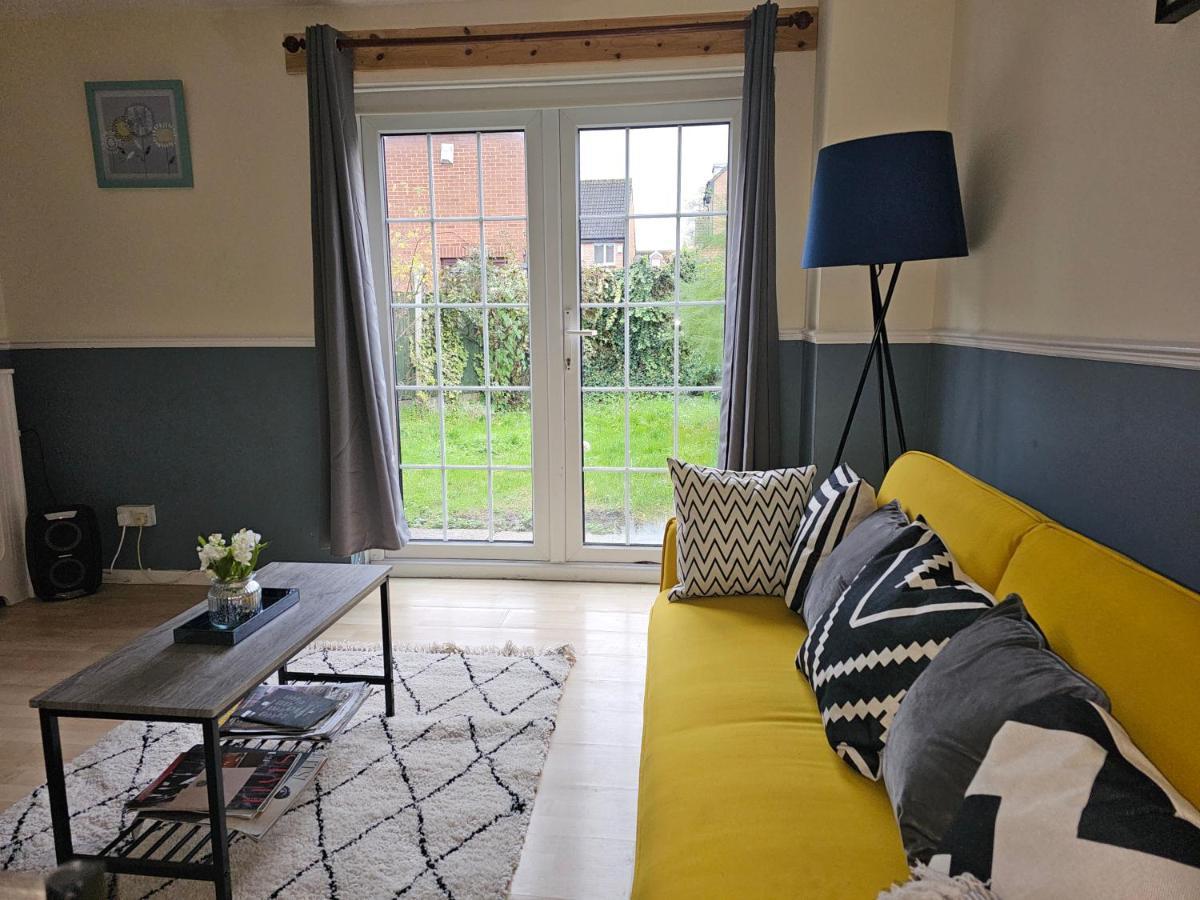 Home In Beckton. Docklands. London City Airport. Bagian luar foto